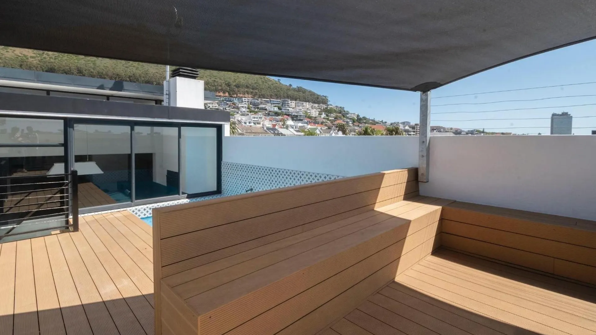 Private Room In Shared Metropole Setting Κέιπ Τάουν